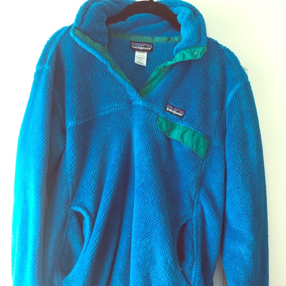 Blue Patagonia Re- Tool pullover with Green Trim